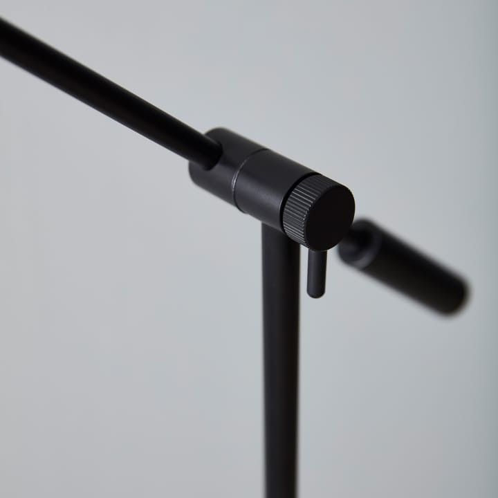 Cato floor lamp, black Belid