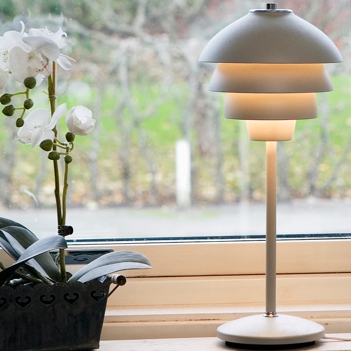 Valencia table lamp Ø18 cm, matte white Belid