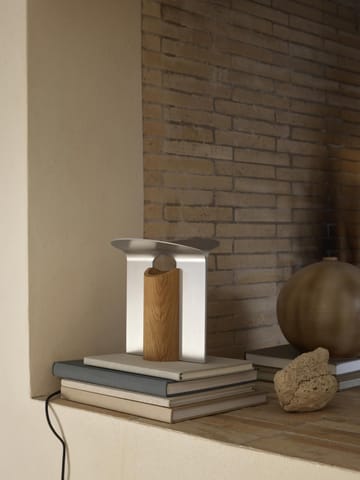 RF200 Petal table lamp, Oiled oak-aluminium - undefined - Carl Hansen & Søn