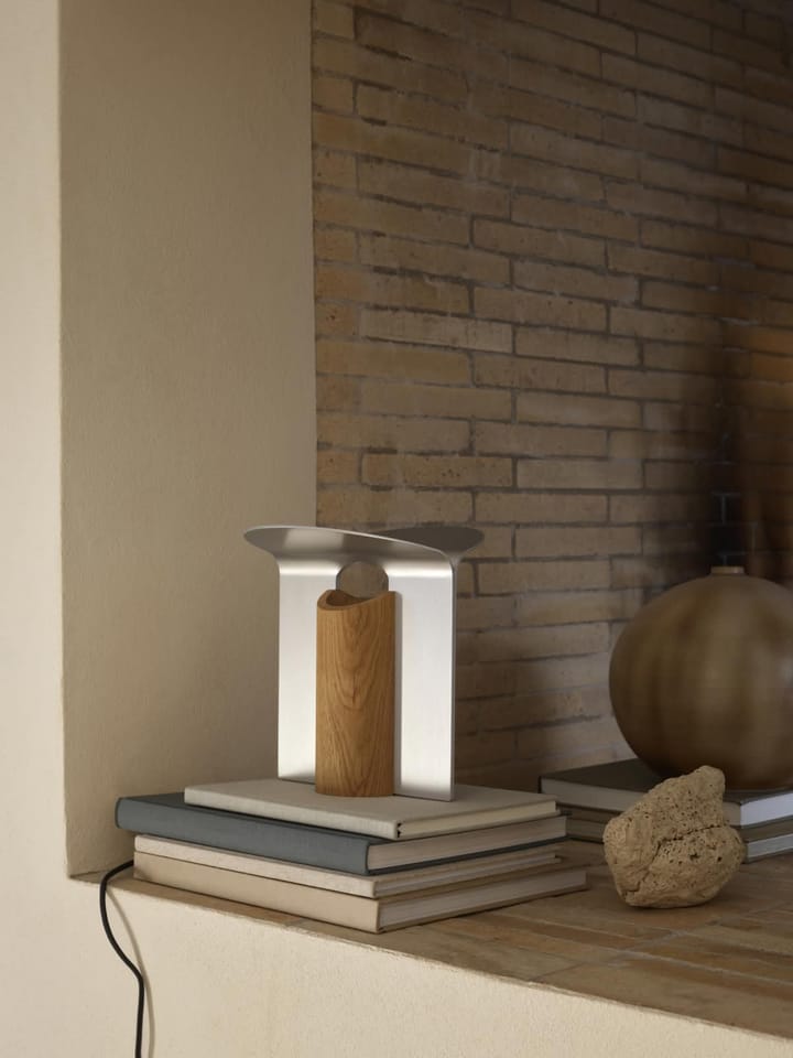 RF200 Petal table lamp, Oiled oak-aluminium Carl Hansen & Søn