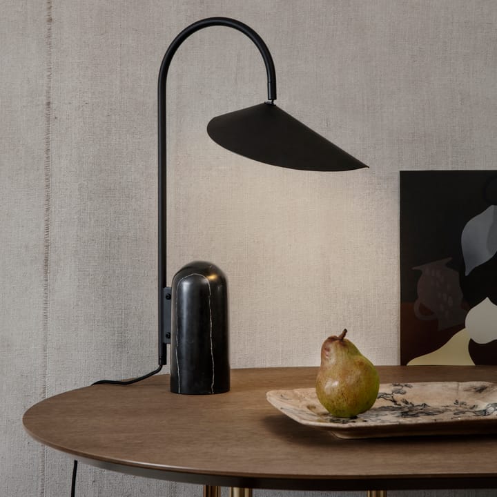 Arum bordslampa, Svart ferm LIVING