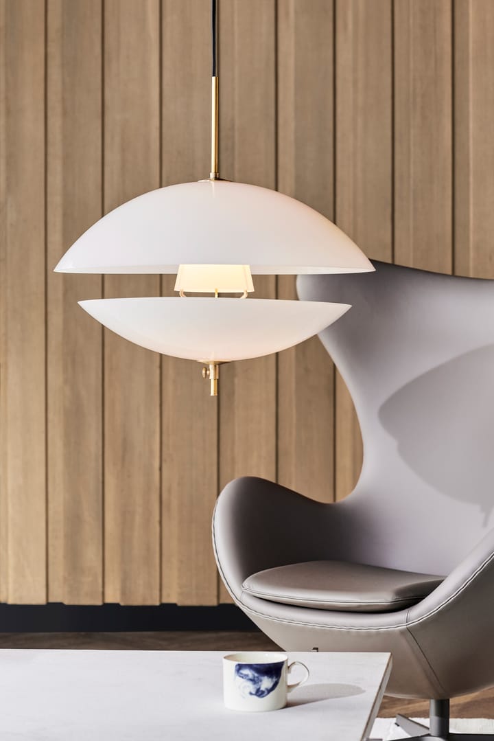 Clam pendant lamp, Ø44 cm Fritz Hansen