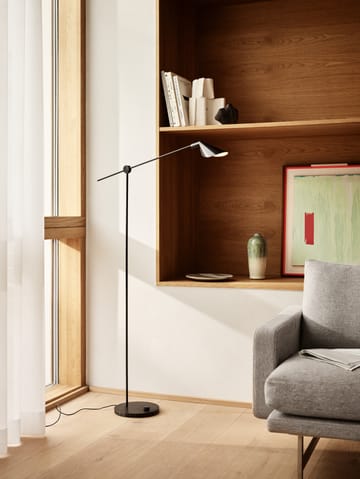 MS011 floor lamp - Black - Fritz Hansen