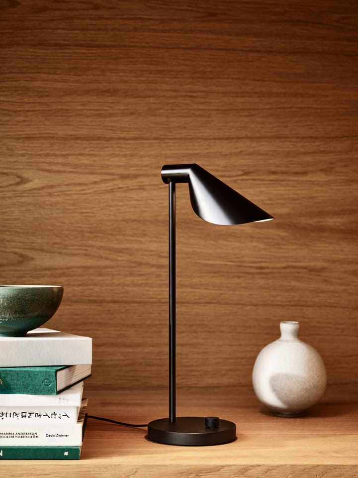 MS022 Tischleuchte, Black Fritz Hansen