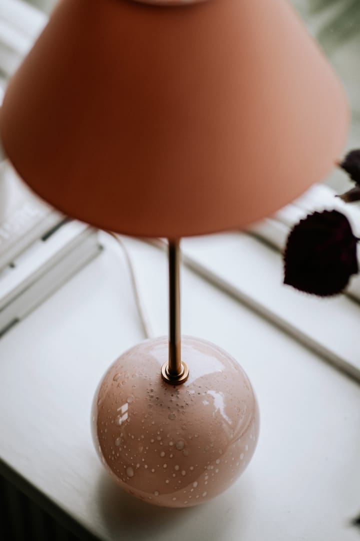 Iris 20 table lamp, Blush Globen Lighting