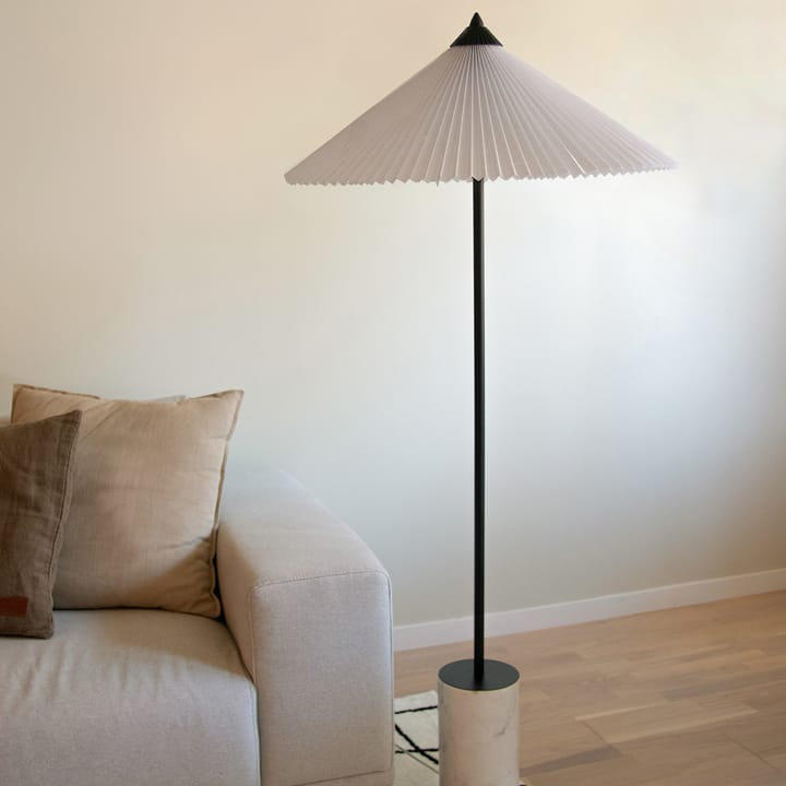 Matisse floor lamp 150 cm, Black-white Globen Lighting