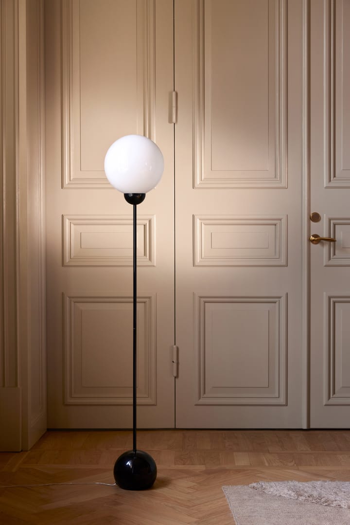 Ripley floor lamp, Black Globen Lighting