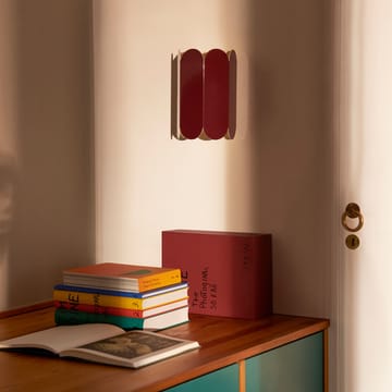 Arcs Sconce wall lamp - Auburn red - HAY