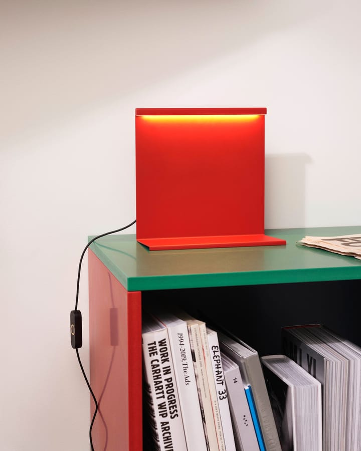 LBM bordslampa, Tomato red HAY