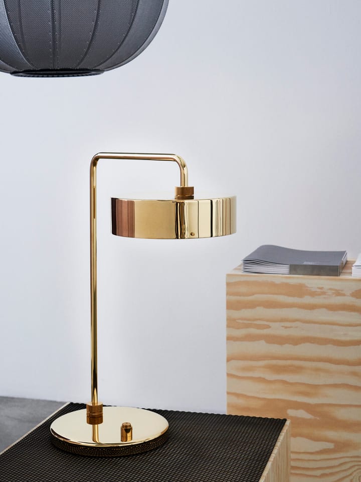 Petite Machine bordslampa, Polished brass Made By Hand