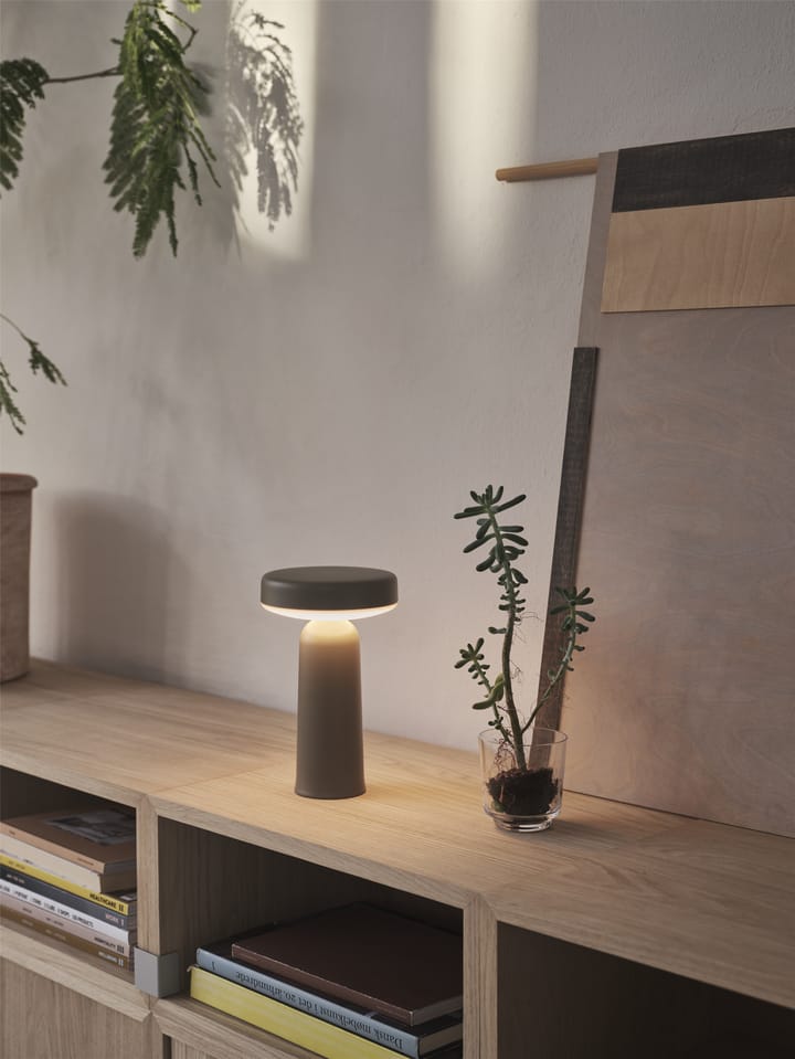 Ease portabel bordslampa 21,5 cm, Taupe Muuto