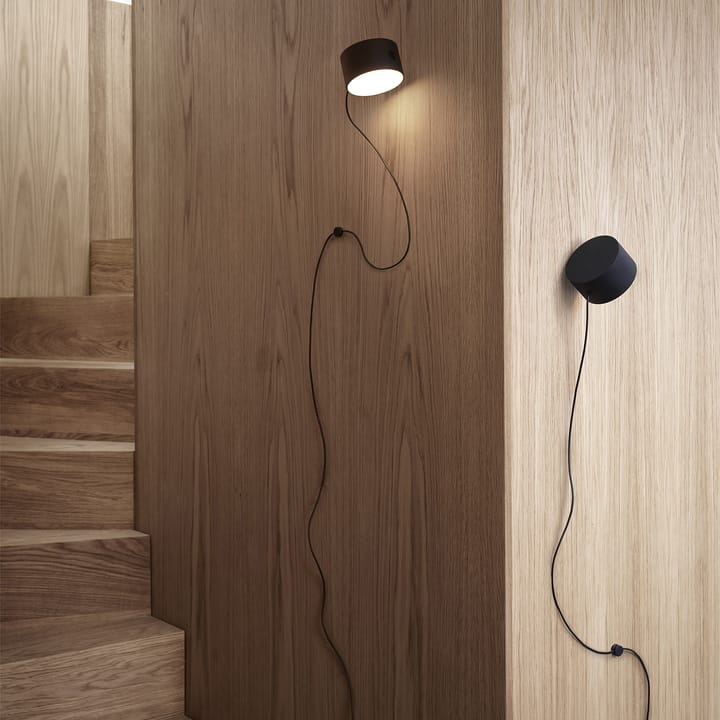 Post wall lamp, black Muuto