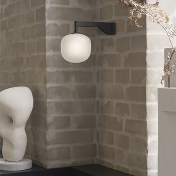 Rime vägglampa - Svart - Muuto