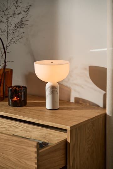 Kizu portable bordslampa - White marble - New Works