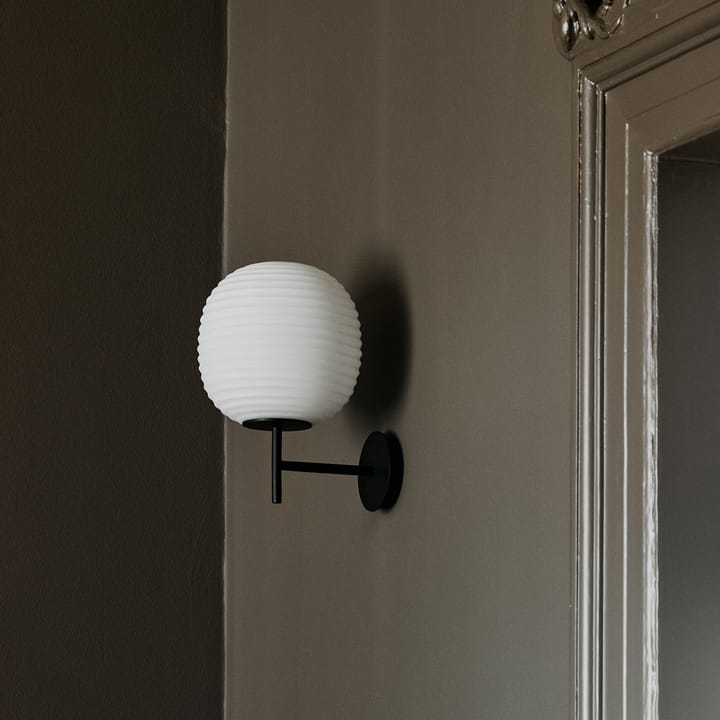 Lantern vägglampa small, Frosted white opal glass New Works