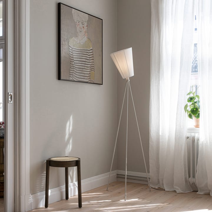 Oslo Wood floor lamp - base, matte white Northern