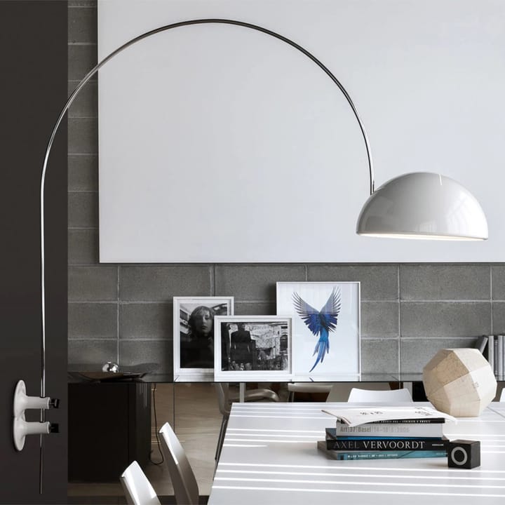 Coupé 1159 wall lamp, White, chrome stand Oluce