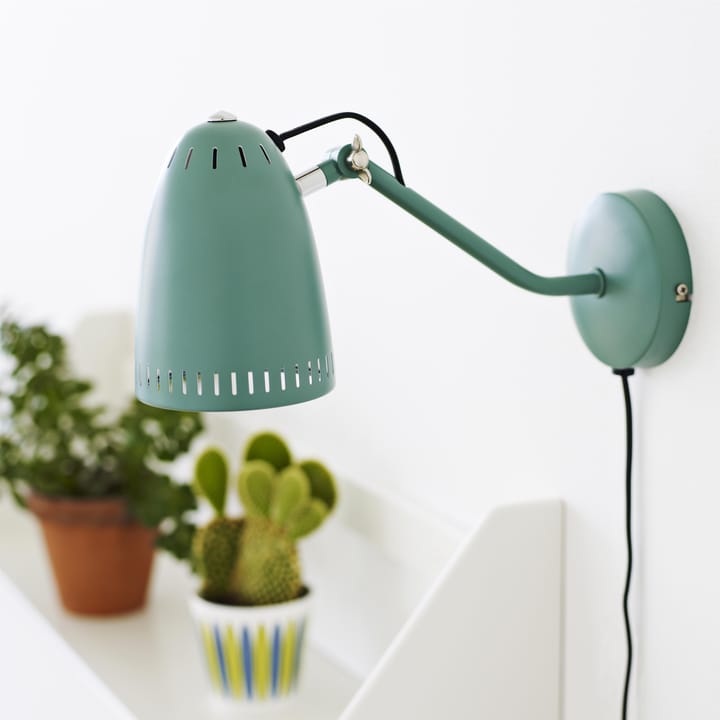 Dynamo wall lamp, matte duck green Superliving