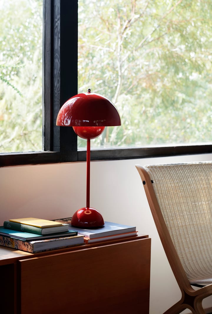 Flowerpot VP3 bordslampa, Vermilion red &Tradition