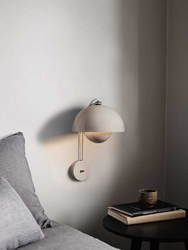 Flowerpot wall lamp VP8, Grey beige &Tradition