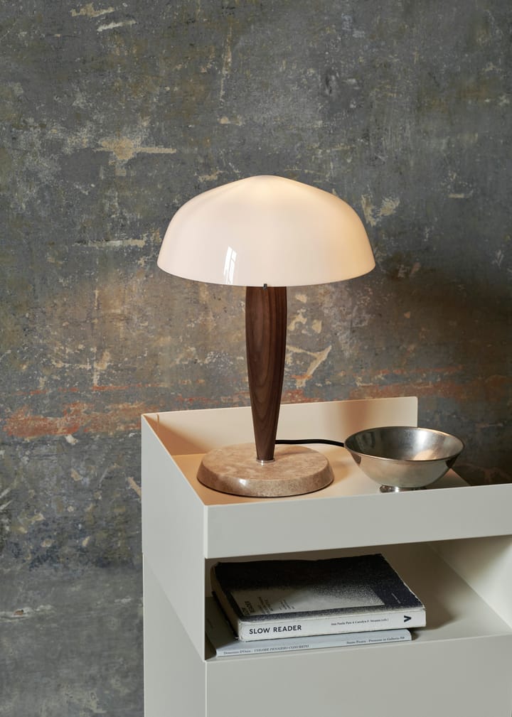 Herman SHY3 bordslampa, walnut & cream marble, textilsladd &Tradition