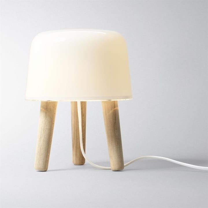 Milk floor lamp, lamp with white cord &Tradition